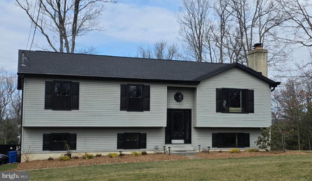 80 SCOTSMANS GLEN RD, Capon Bridge, WV 26711