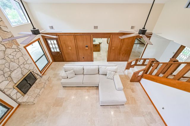 16040 Dunes Drive, Crosby, TX 77532
