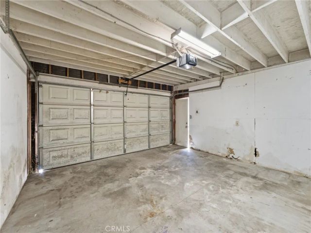 6307 S Harcourt Avenue, Los Angeles, CA 90043