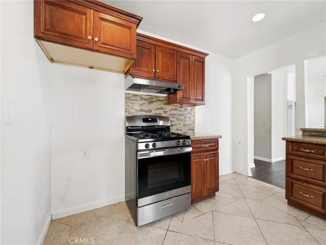 6307 S Harcourt Avenue, Los Angeles, CA 90043