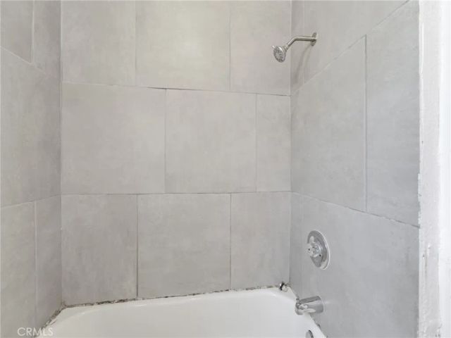 6307 S Harcourt Avenue, Los Angeles, CA 90043