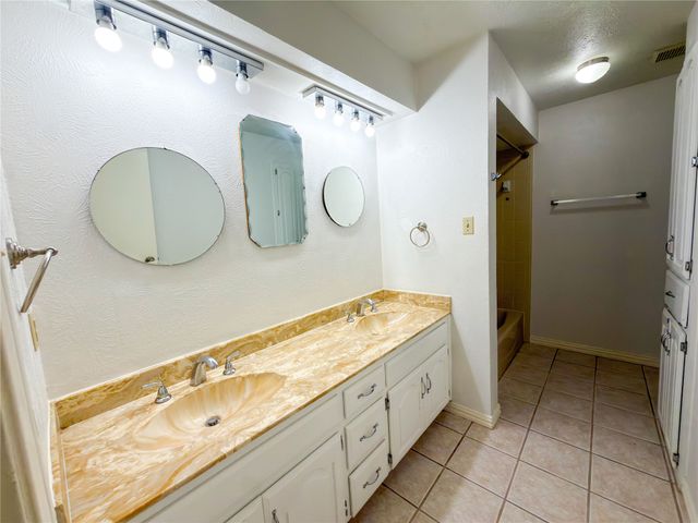 520 Sumac Place, Desoto, TX 75115