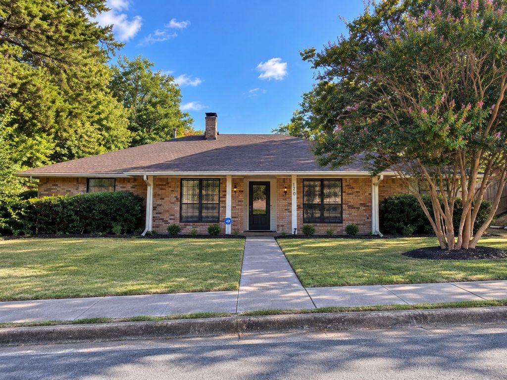 520 Sumac Place, Desoto, TX 75115