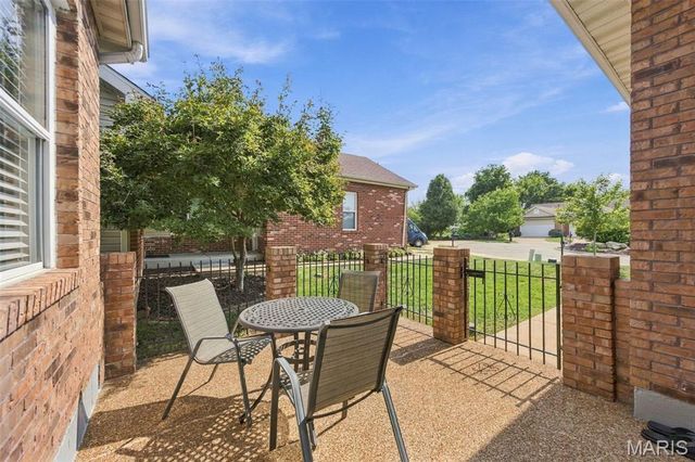 313 Holloway Ridge Court, Ballwin, MO 63011