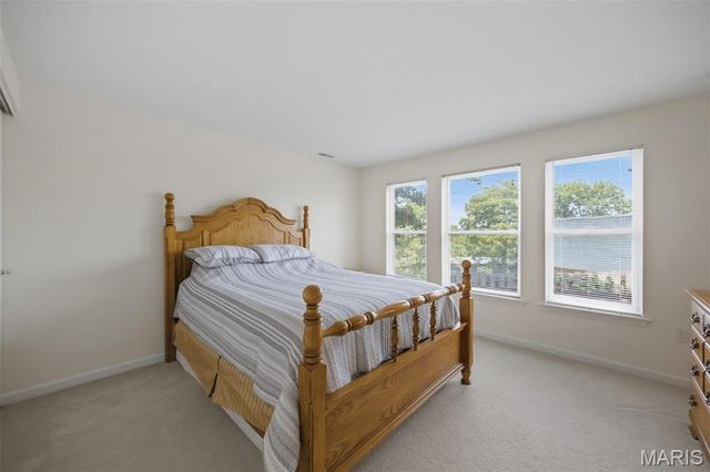 313 Holloway Ridge Court, Ballwin, MO 63011
