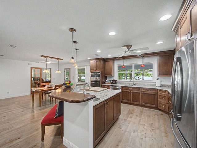 5625 SE Ault Avenue, Stuart, FL 34997