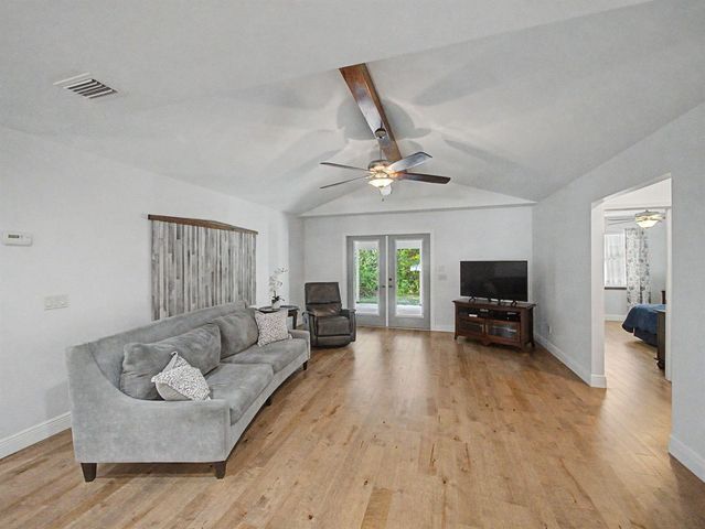 5625 SE Ault Avenue, Stuart, FL 34997