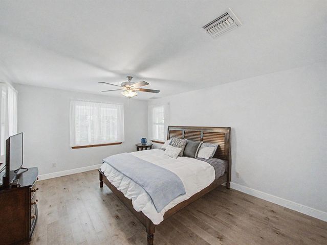 5625 SE Ault Avenue, Stuart, FL 34997