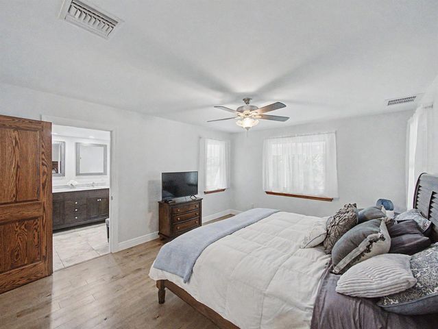 5625 SE Ault Avenue, Stuart, FL 34997