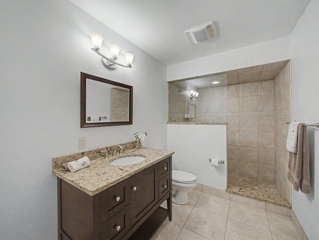 5625 SE Ault Avenue, Stuart, FL 34997