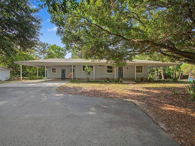 5625 SE Ault Avenue, Stuart, FL 34997