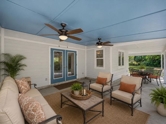 5625 SE Ault Avenue, Stuart, FL 34997
