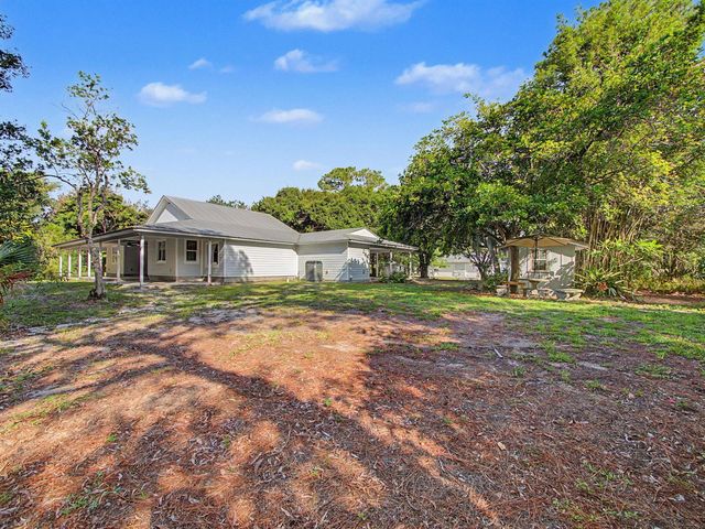 5625 SE Ault Avenue, Stuart, FL 34997