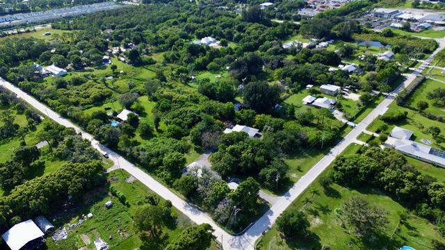 5625 SE Ault Avenue, Stuart, FL 34997