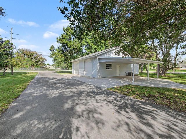 5625 SE Ault Avenue, Stuart, FL 34997