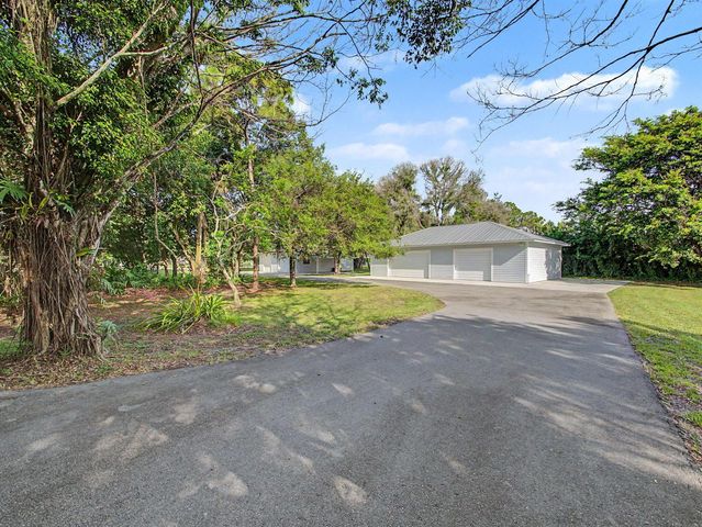 5625 SE Ault Avenue, Stuart, FL 34997