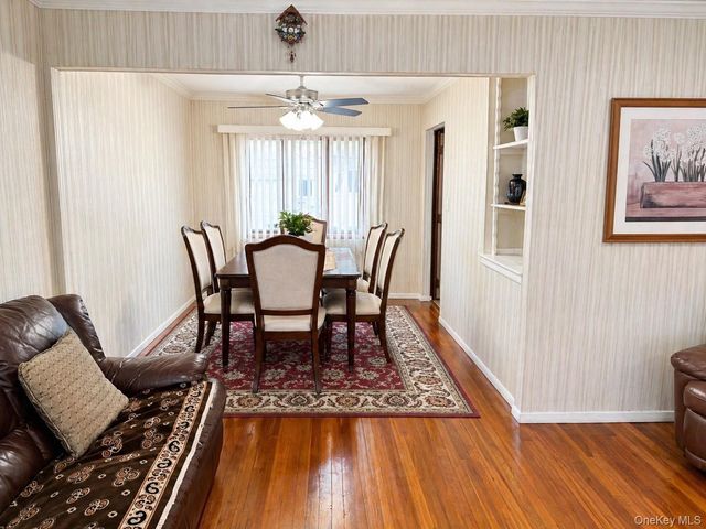 49 Garden Boulevard, Hicksville, NY 11801