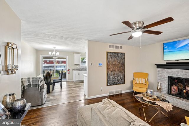 1035 SWENLIN DR, Vineland, NJ 08360