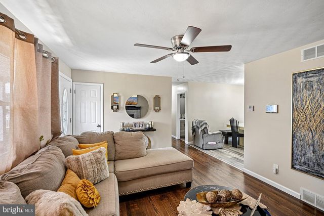1035 SWENLIN DR, Vineland, NJ 08360