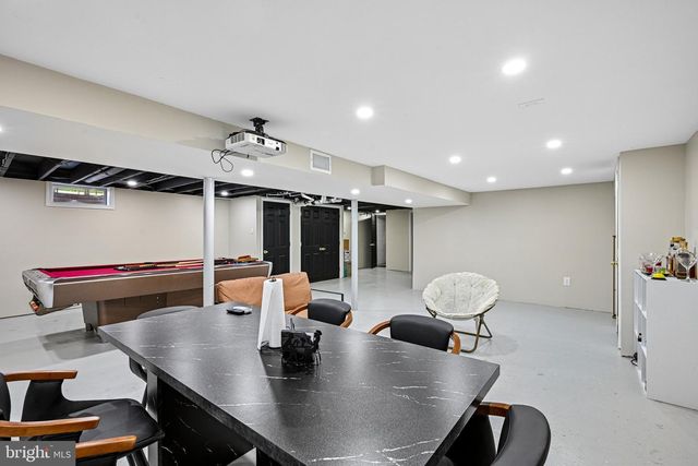 1035 SWENLIN DR, Vineland, NJ 08360