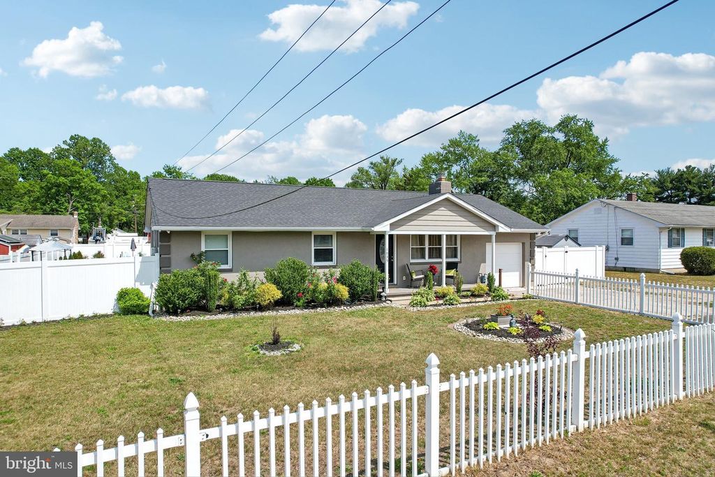 1035 SWENLIN DR, Vineland, NJ 08360