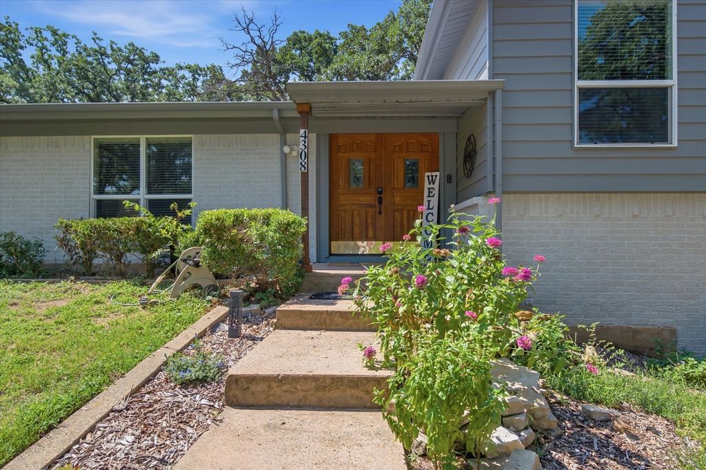 4308 Borden Drive, Arlington, TX 76017