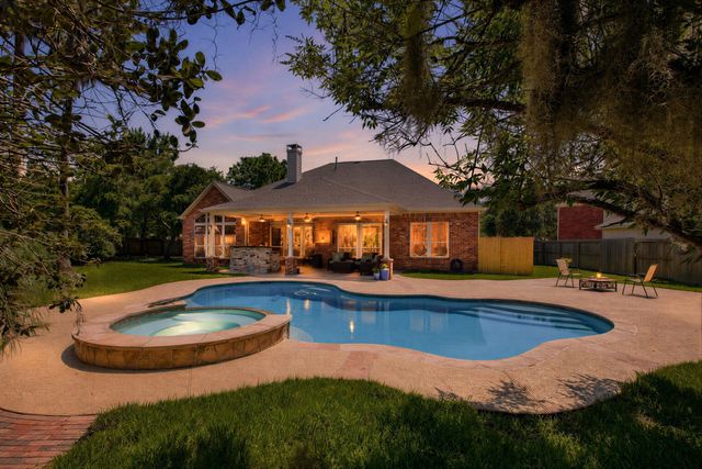 8902 Dakota Court, Missouri City, TX 77459