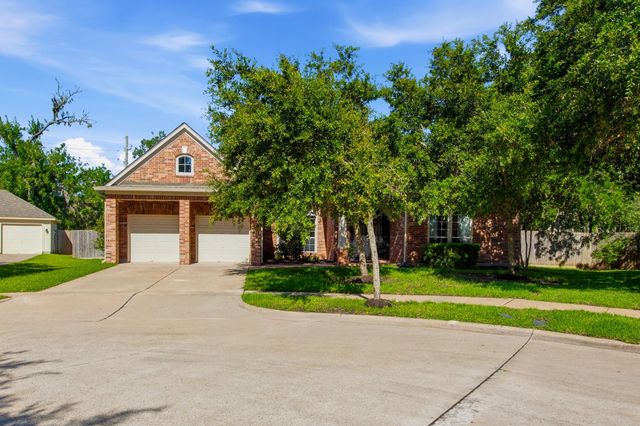8902 Dakota Court, Missouri City, TX 77459