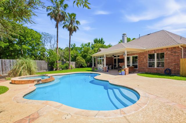 8902 Dakota Court, Missouri City, TX 77459