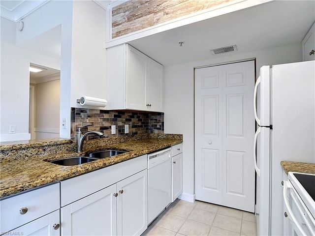 15625 Ocean Walk CIR 206, Fort Myers, FL 33908