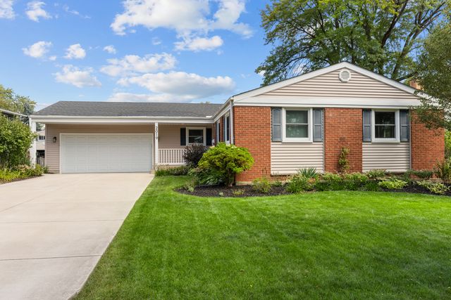2019 N Verde Drive, Arlington Heights, IL 60004