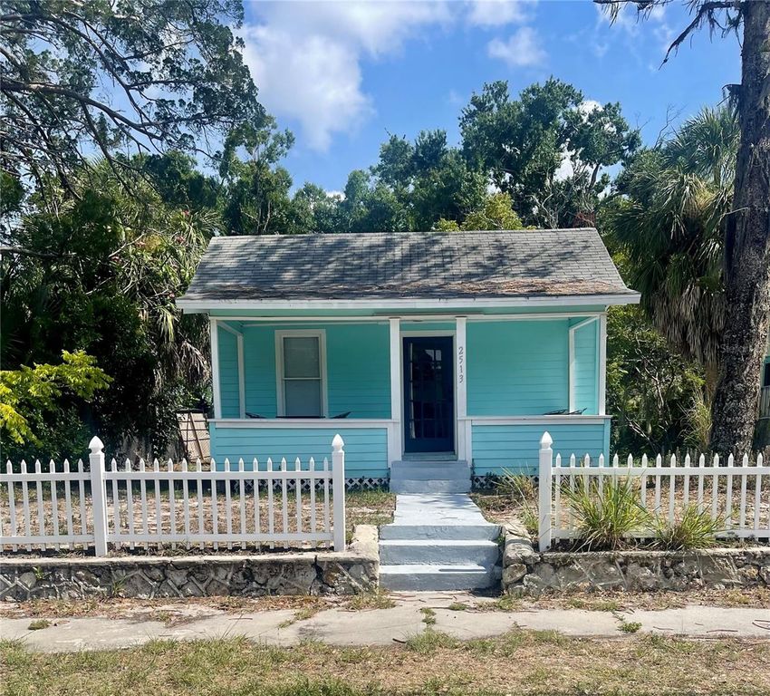 2513 8TH AVENUE W, Bradenton, FL 34205