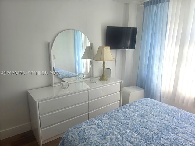 5151 Collins Ave 826, Miami Beach, FL 33140