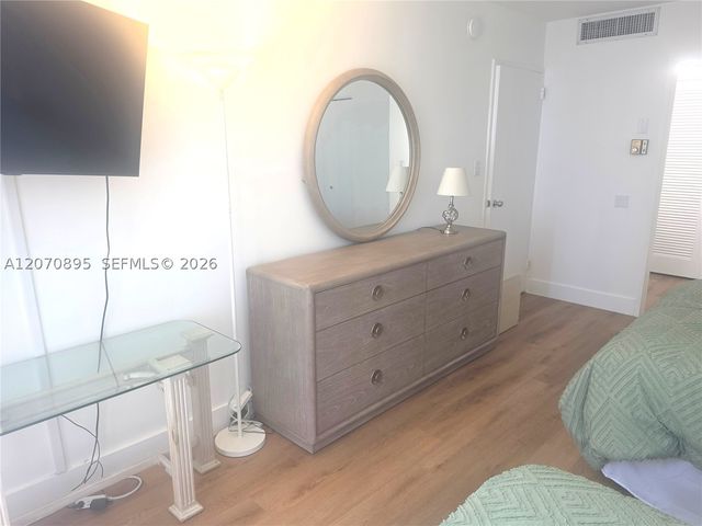 5151 Collins Ave 826, Miami Beach, FL 33140