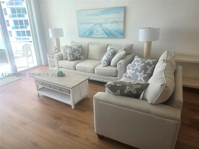 5151 Collins Ave 826, Miami Beach, FL 33140