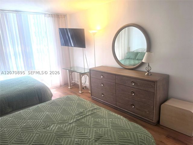 5151 Collins Ave 826, Miami Beach, FL 33140