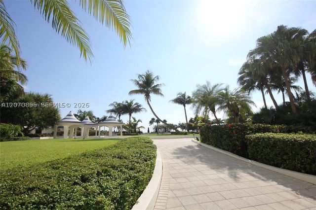 5151 Collins Ave 826, Miami Beach, FL 33140