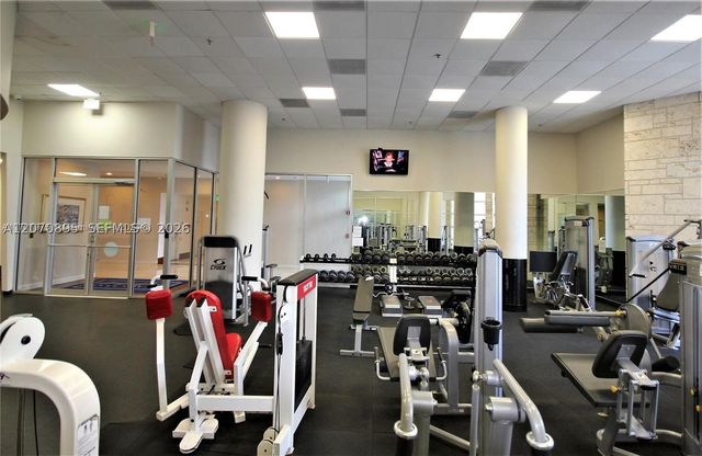 5151 Collins Ave 826, Miami Beach, FL 33140