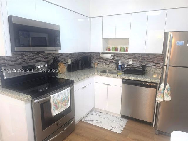 5151 Collins Ave 826, Miami Beach, FL 33140
