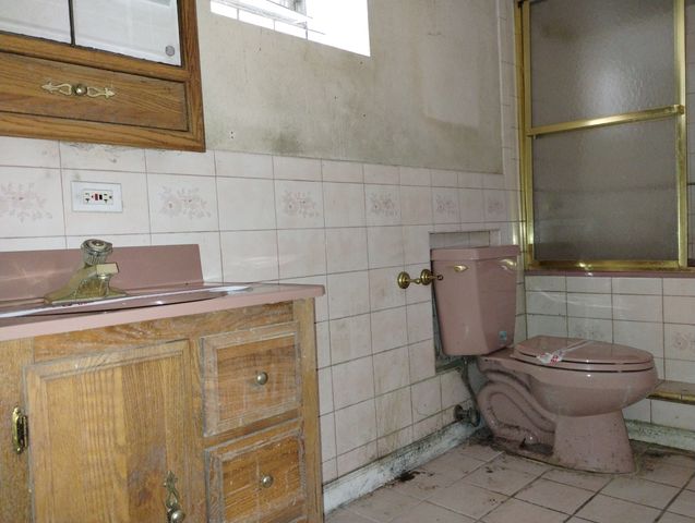 14921 Oakdale Avenue, Harvey, IL 60426