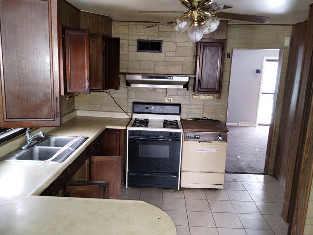 14921 Oakdale Avenue, Harvey, IL 60426