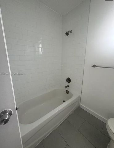 1043 NW 5th Street 5, Miami, FL 33128