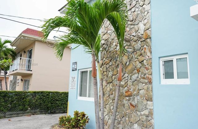 1043 NW 5th Street 5, Miami, FL 33128