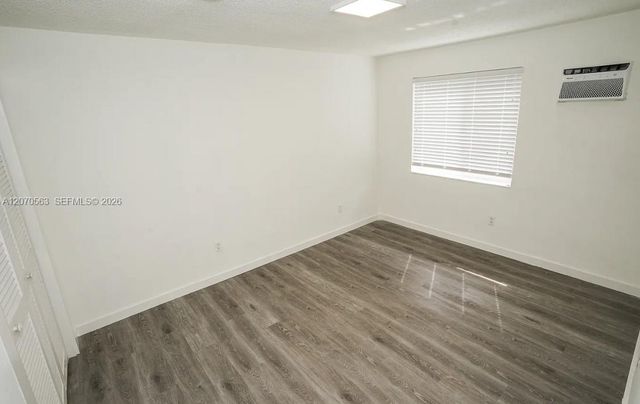 1043 NW 5th Street 5, Miami, FL 33128