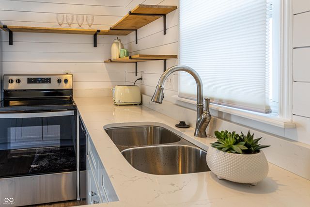 388 W Pearl Street, Greenwood, IN 46142