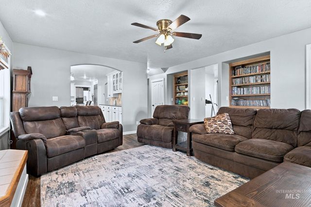 794 E Martinique Dr, Meridian, ID 83642