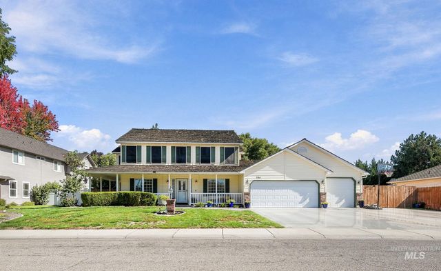 794 E Martinique Dr, Meridian, ID 83642