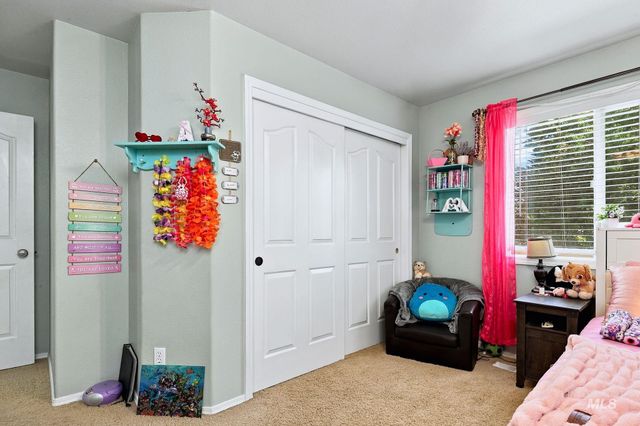 794 E Martinique Dr, Meridian, ID 83642