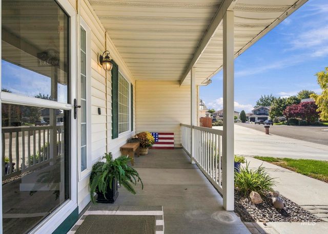 794 E Martinique Dr, Meridian, ID 83642