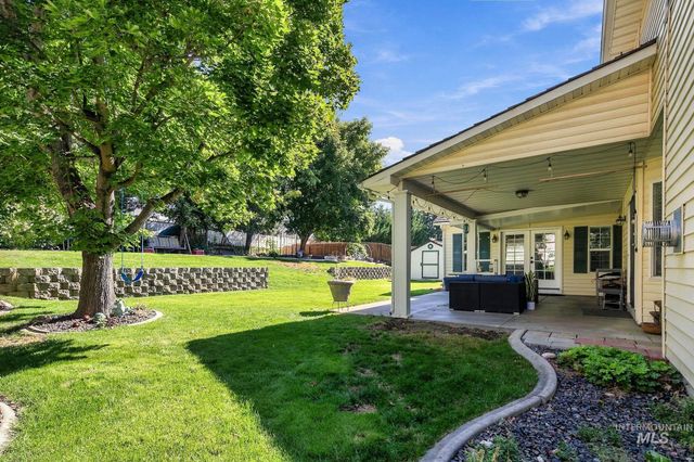 794 E Martinique Dr, Meridian, ID 83642